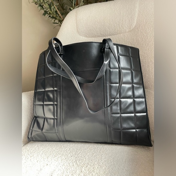 RARE Steve Madden
BFRANKLIN Black Large Business Casual Tote Bag Faux Leather - Picture 10 of 10